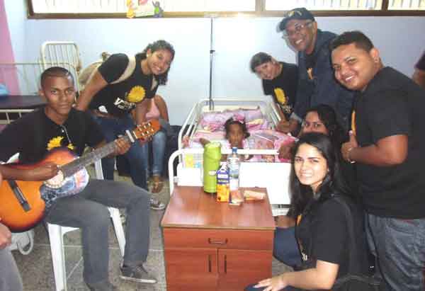 Participantes de Sol de Vargas realizan labor social