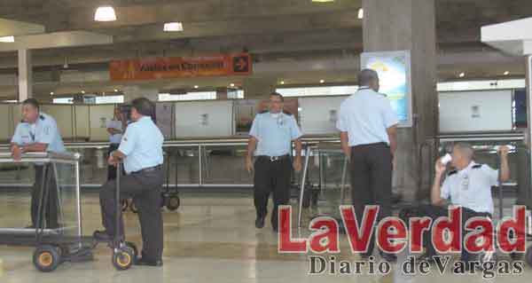 Más de mil varguenses podrían quedar sin empleo por reducción de vuelos en Maiquetía