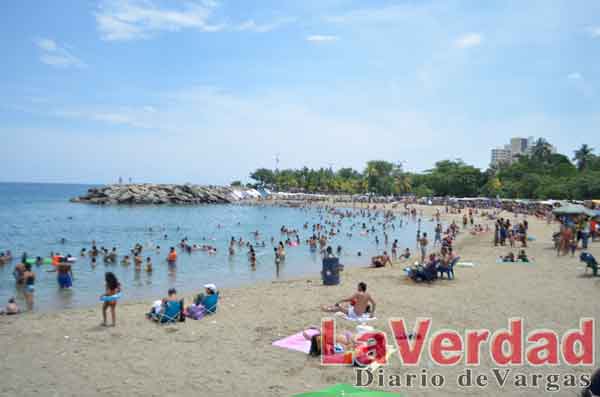 Macuto playa, sol y arena