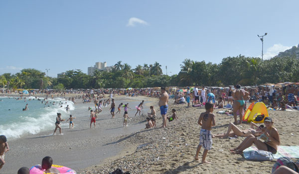 Ronda en Bs. 10 mil disfrutar un día Playa en familia