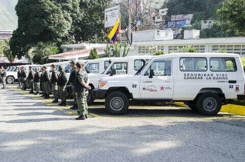Con 10 patrullas vigilarán  la autopista Caracas-La Guaira