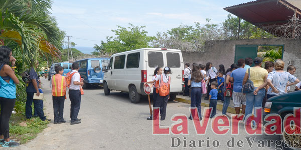 Piden limpiar drenajes y quebrada en el Juan Pablo II