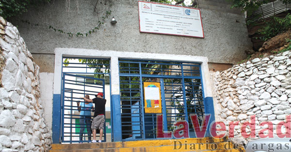 Denuncian pérdida de alimentos en la escuela Luís Castro de Caraballeda   