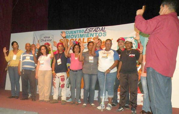 Juramentan 15 voceros en el primer encuentro de Movimientos Sociales
