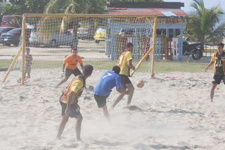 Real Academia Campeón del torneo regional de  fútbol playa