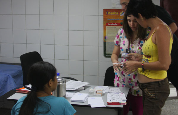 Los médicos que se gradúan en Venezuela prefieren ejercer en el exterior