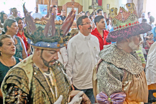 Alcalde invita a la familia varguense  a la cabalgata de los Reyes Magos