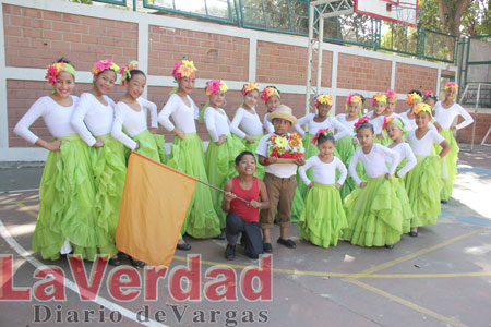 Danzas “Por Amor a Vargas” enaltece las tradiciones regionales