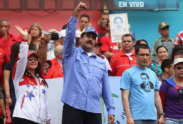 Maduro pide a la AN «abrir investigación sobre el golpe económico»