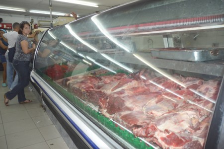 Distribuidores no ofrecen carne regulada