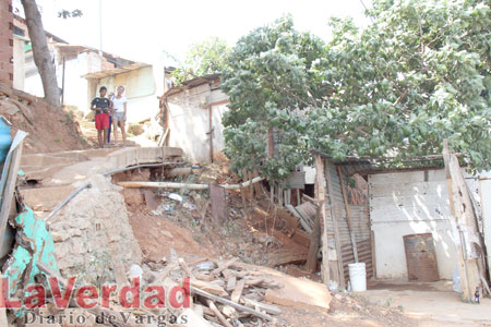 A diez familias les tumbaron el rancho y los dejaron sin casa