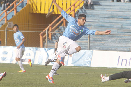 Richard Blanco miembro de la historia deportiva de Vargas