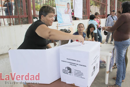 Eligen Comité de Control de la Policía Municipal