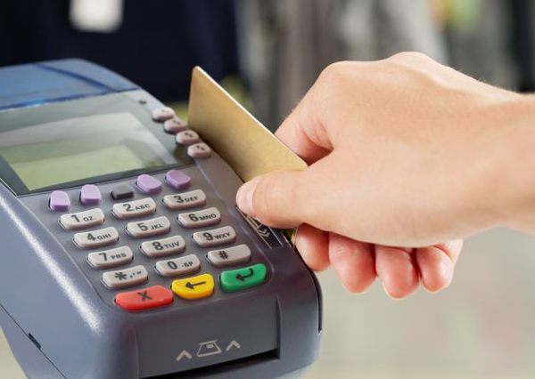 Prohibido cobro de comisiones por pago con tarjetas de crédito