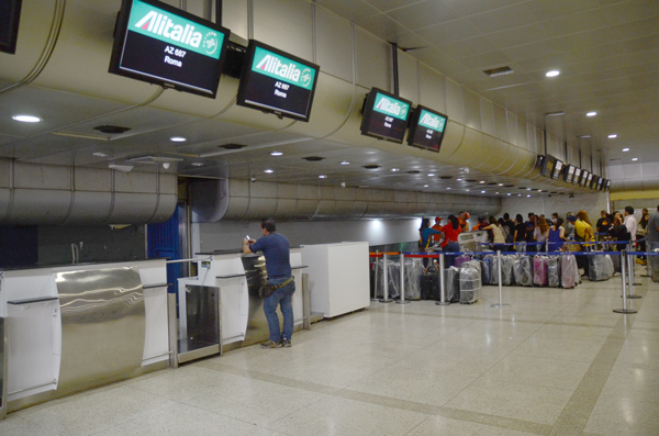 Alitalia cancela vuelos a Maiquetía por deuda de 250 millones