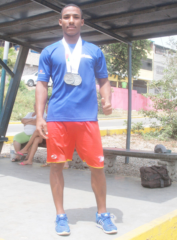 Vargas subcampeón en nacional juvenil de pesas