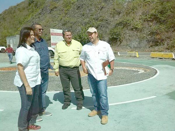 Ministra Contreras supervisa obras turísticas en Vargas
