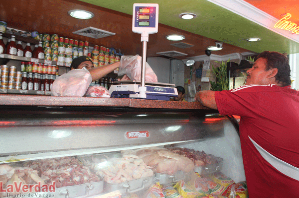 Dos veces a la semana aumentan precios de carne y pollo