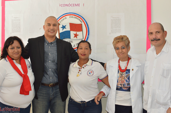 Embajador panameño visita la Escuela República de Panamá