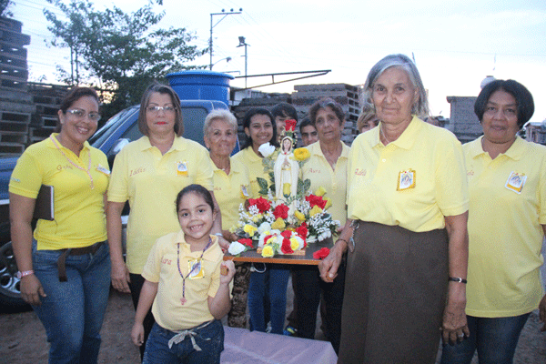 En La Bloquera rinden honor a la Rosa Mística