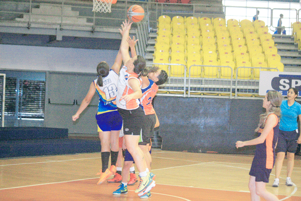 Bucaneras de baloncesto comenzaron preparación vía LNBF 2015