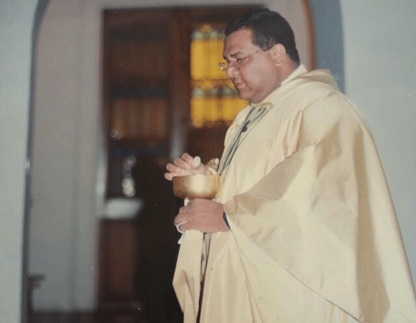 Monseñor Biord oficiará misa por el descanso eterno del padre Raúl Padilla