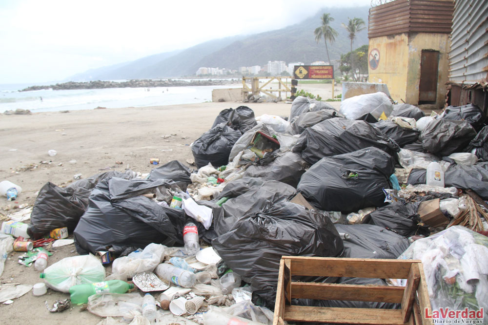 Acumulación de basura ahuyenta a turistas de las playas
