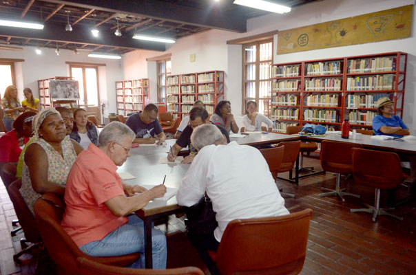 Debaten reforma legal para impulsar el sistema nacional de bibliotecas