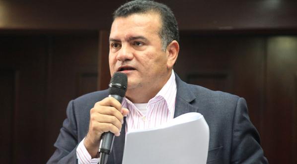 Reyes: CNE debe respetar acuerdos que se suscriban