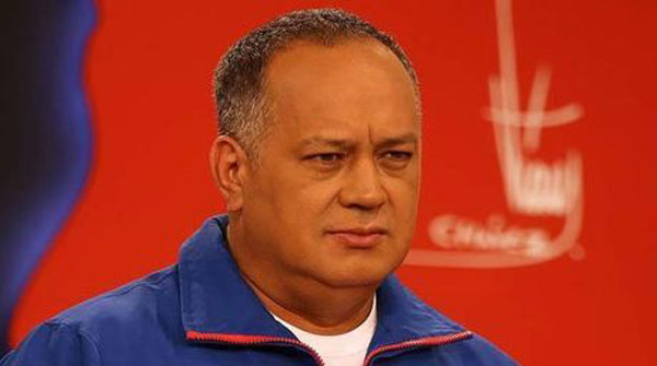 Diosdado Cabello: El pueblo no se pone bravo por hacer colas