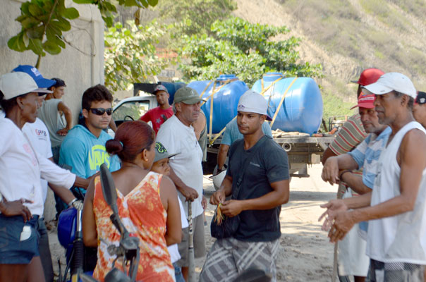 Vecinos de Carayaca exigen respuesta de Hidrocapital
