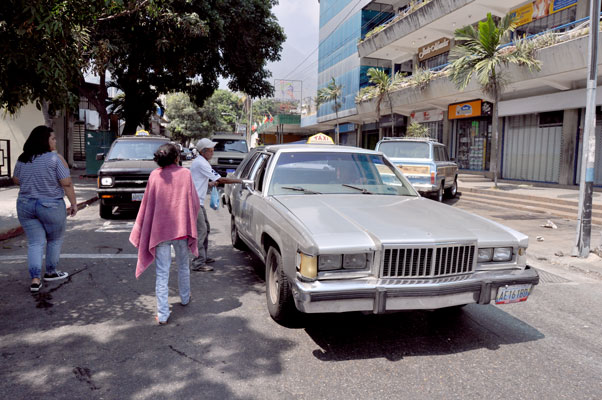 200 bolívares cobrarán taxistas organizados como tarifa mínima