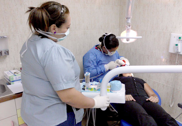 Servicios de odontología continuarán brindándose pese a escasez de agua