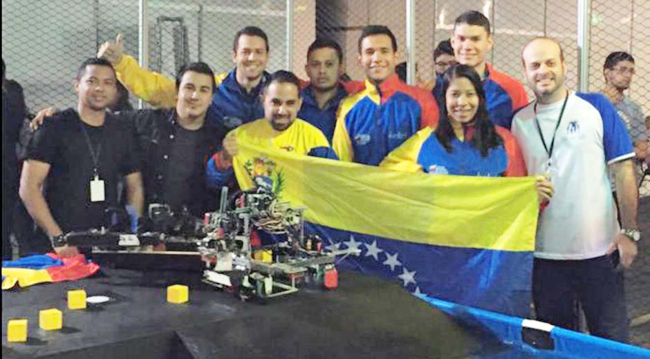 Estudiantes de la Unefa campeones en robótica