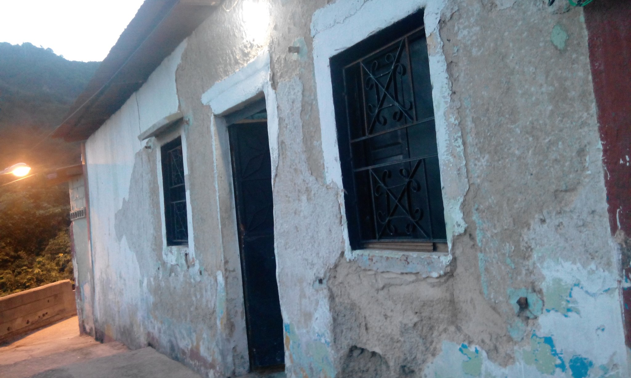 En peligro 30 viviendas en El Gavilán por filtraciones
