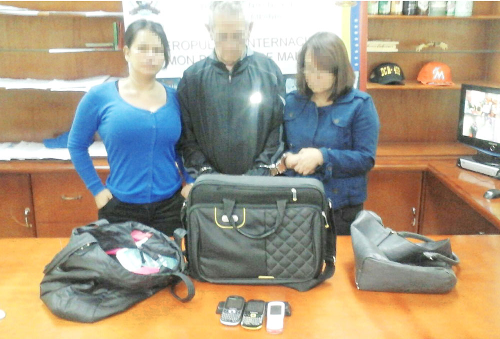 Caen tres colombianos por robo de equipajes