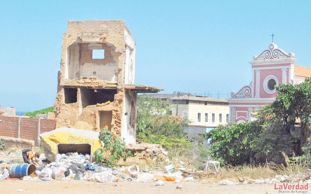 Guaireños lidian con la basura y la inseguridad