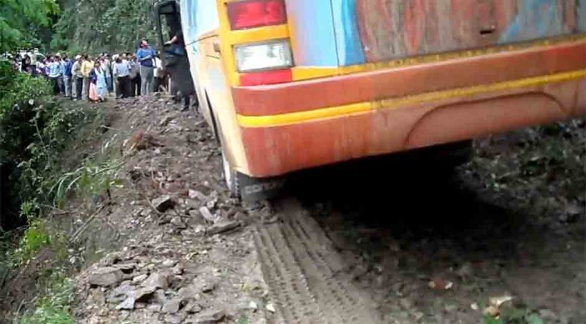 Diez muertos y 18 heridos en choque entre autobús y camión en Bolivia