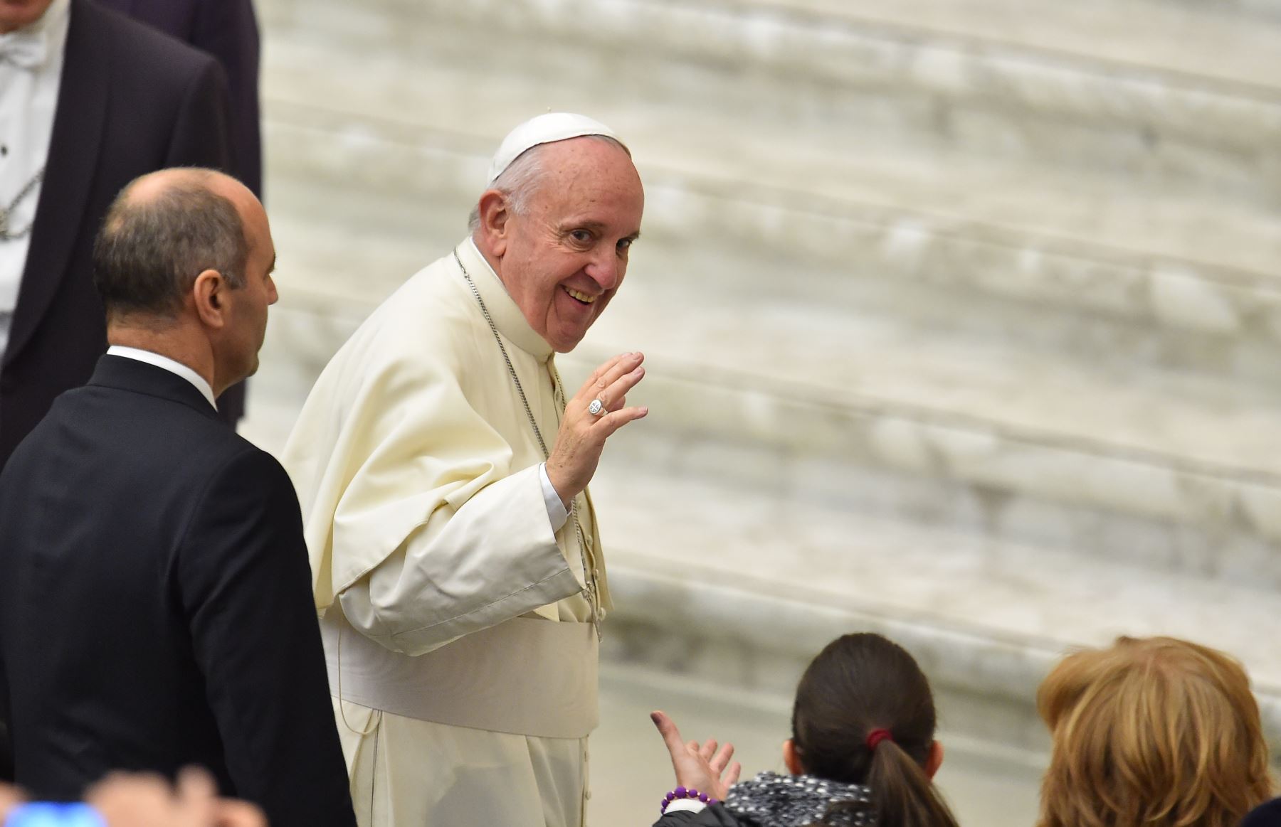 Papa Francisco pide evitar los enchufismos en el mundo laboral