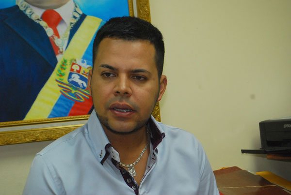 Xavier Moreno: No está contemplado aumentar precio del boleto estudiantil