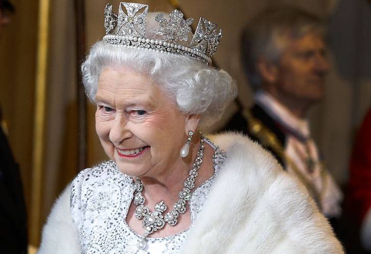 Asistir a la fiesta por el 90 cumpleaños de Isabel II cuesta 197 euros