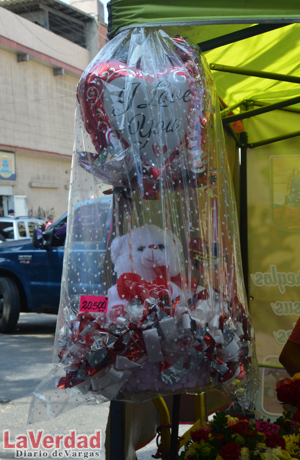 Floristerías se alistan para San Valentín