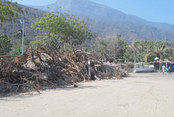 Escombros siguen presentes en Macuto