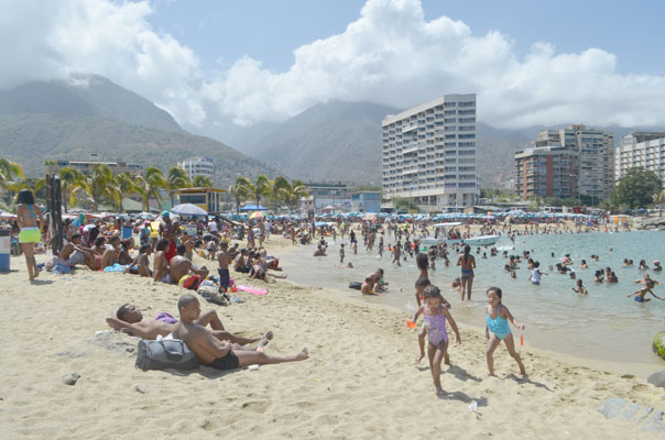 Playa El Yate atrae a turistas