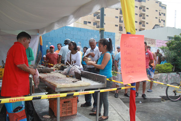 Barato vendieron 1.700 kilos de pescado en Caribe