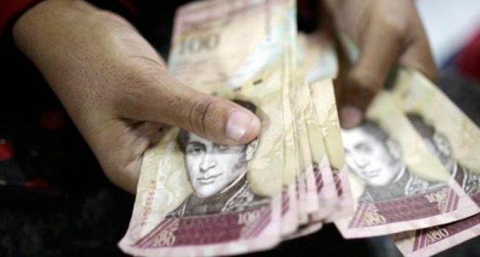 El papel y la tinta del billete venezolano valen más que la misma moneda