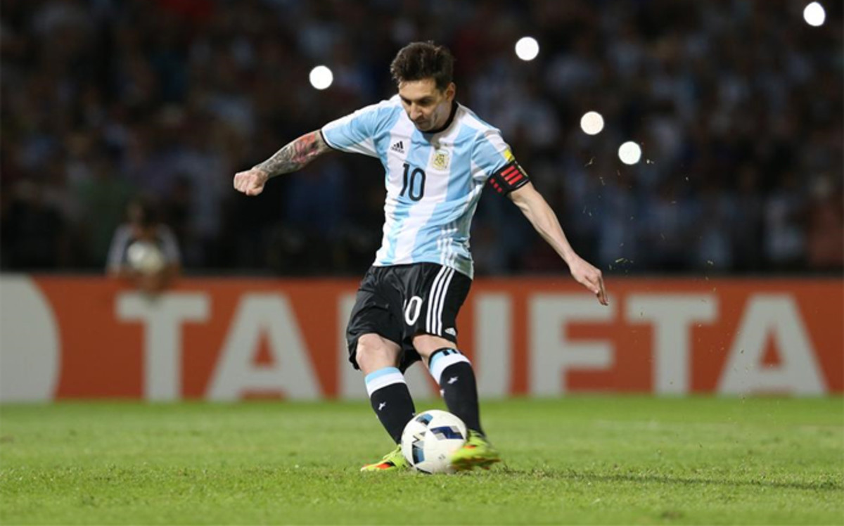 Messi lidera el triunfo de Argentina