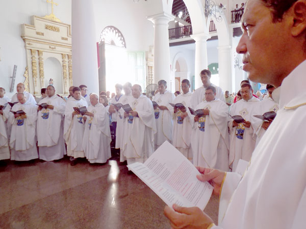 40 párrocos renovaron sus promesas sacerdotales