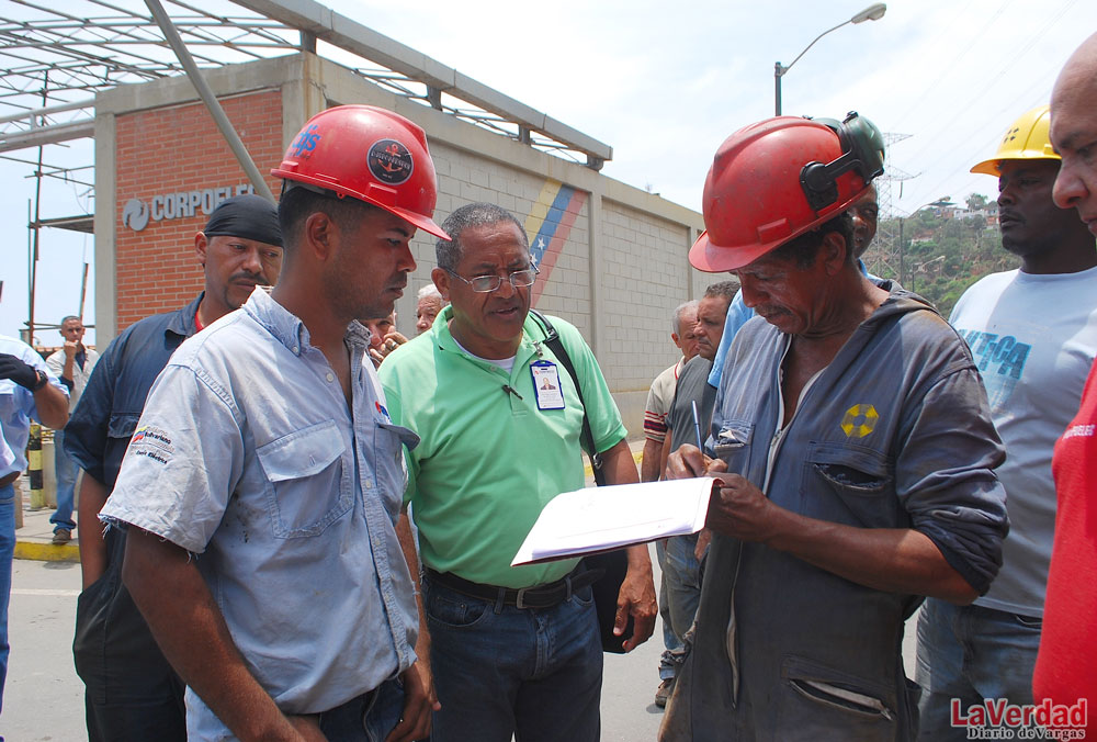 Trabajadores eléctricos exigen contratación colectiva