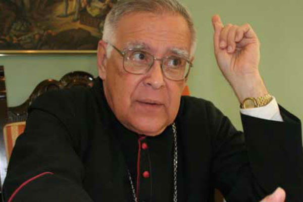 Monseñor Roberto Lückert permanecerá en Maracaibo hasta ser dado de alta